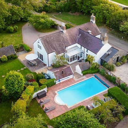 Plas Newydd With Swimming Pool, Fire Pit, And Log Fires Villa Rhiw Exterior foto